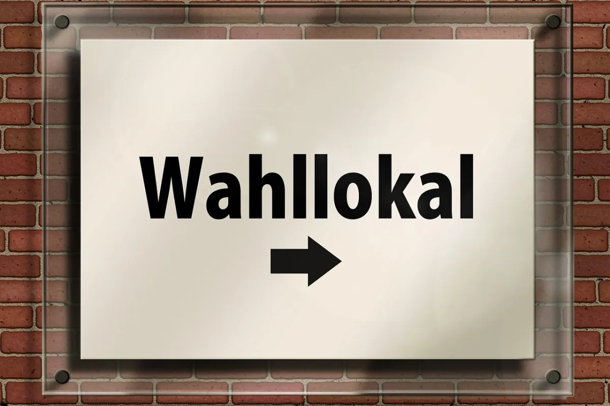 Blick auf ein Schild, auf dem "Wahllokal" steht